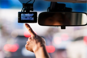What is a Dash Cam – Benefits, Uses & Key Features 